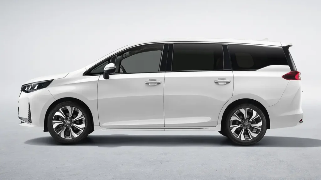 GAC M6 Pro: Specs & Toyota, Maxus Comparison