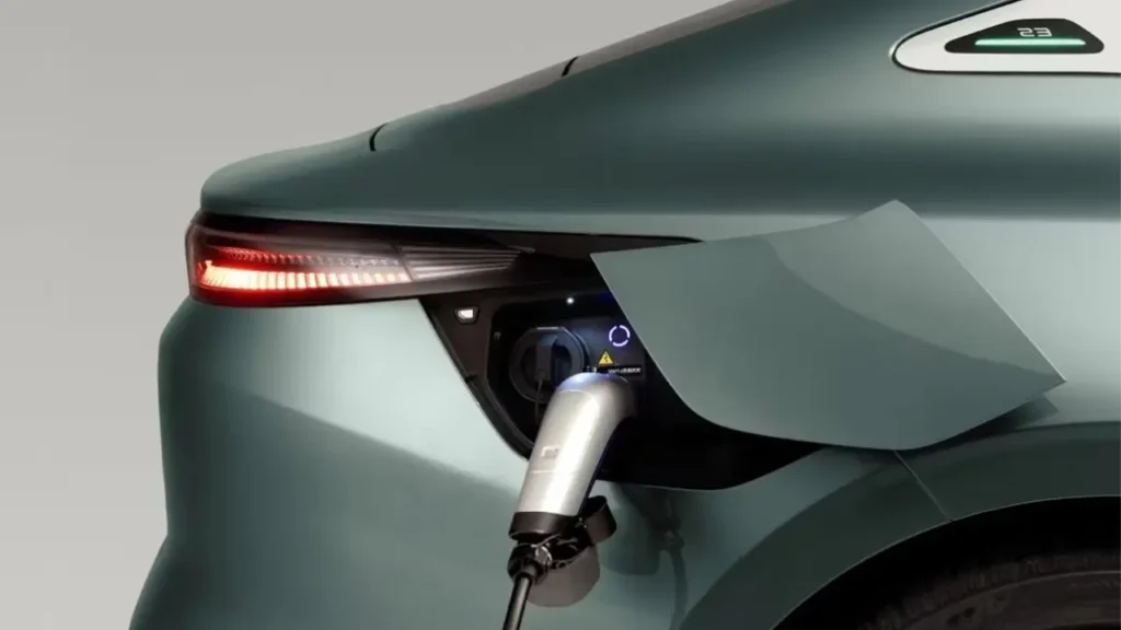 EXLANTIX ES: Specs & Tesla, BYD Comparison