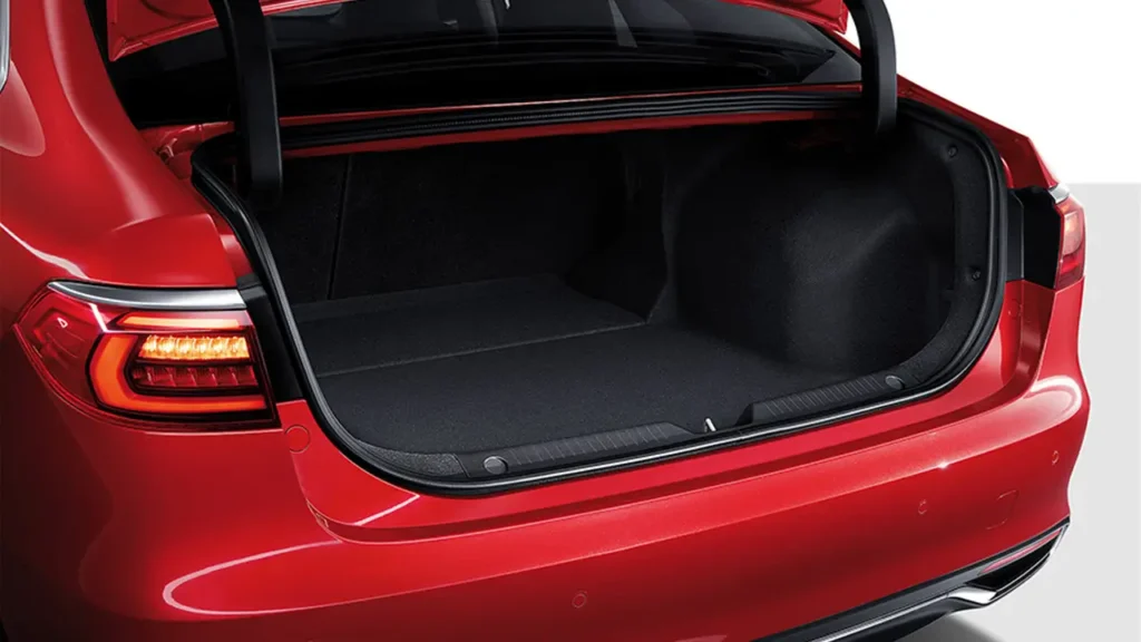 GAC GA6: 169 hp, 6.3 L/100 km, $25K. See specs and how it beats Toyota Camry & Honda Accord!