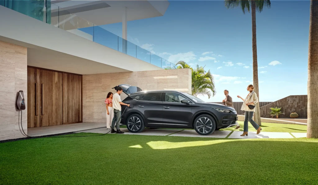 BYD TANG: 509 hp, 565 km range, $45K. Discover specs and how it beats Tesla Model Y & NIO ES8 in power and price for 2025!