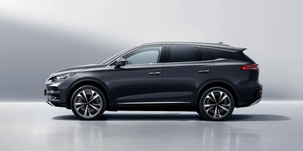 BYD TANG: 509 hp, 565 km range, $45K. Discover specs and how it beats Tesla Model Y & NIO ES8 in power and price for 2025!