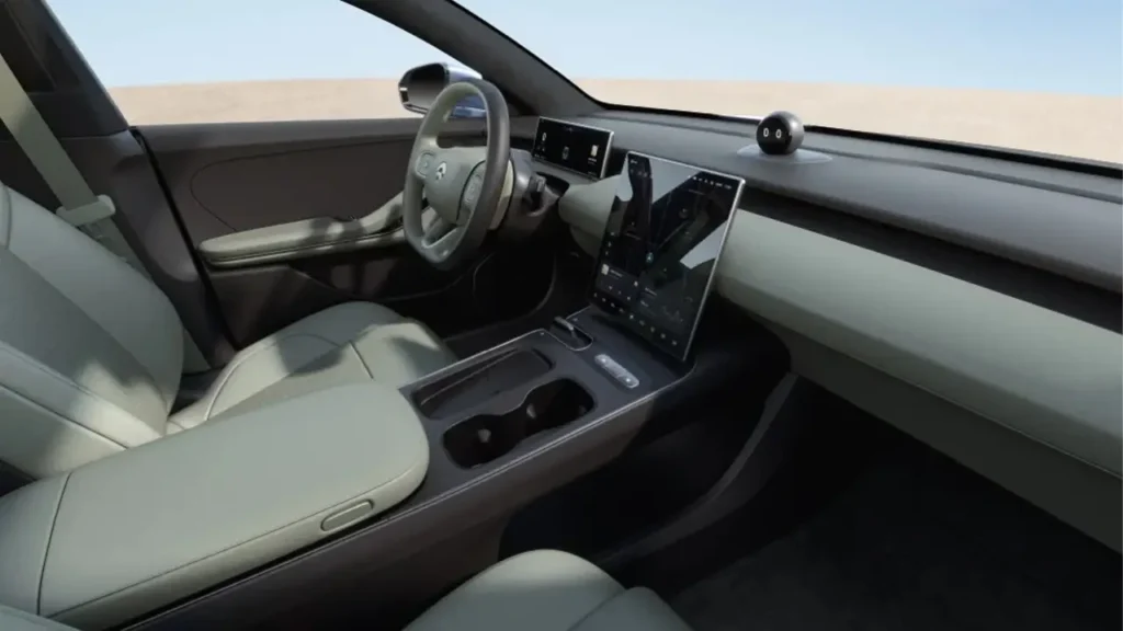 Explore the NIO ET5 2025: a premium electric sedan with 600 km range, advanced tech, and sleek design. Ideal for eco-conscious drivers.