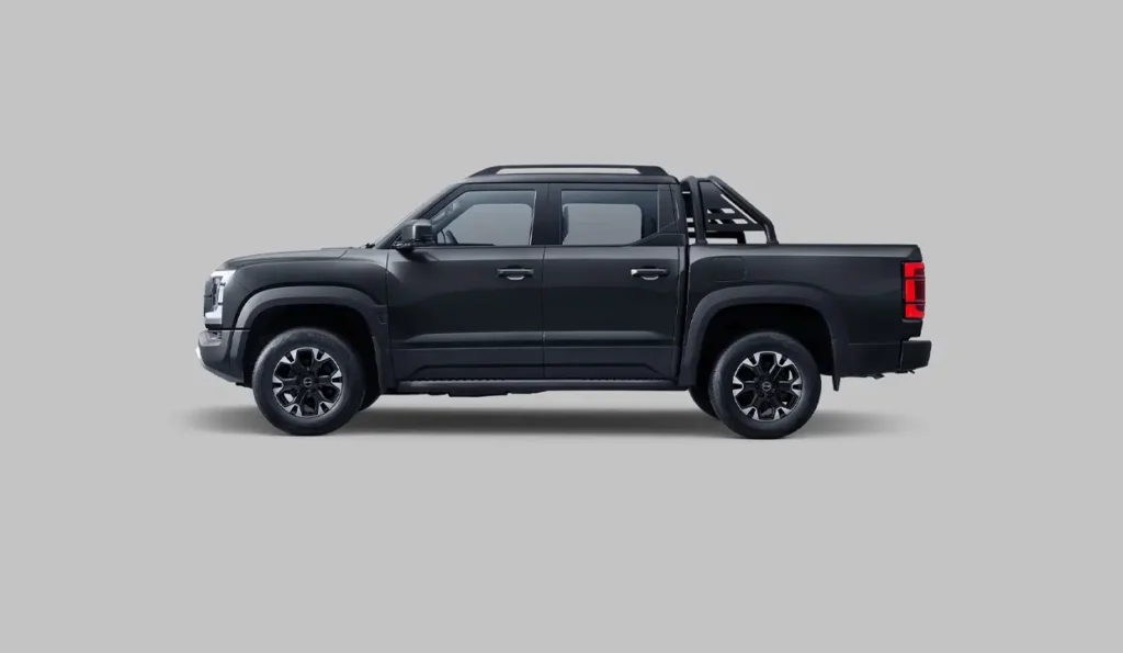 Review of BYD SHARK 6 — Hybrid Pickup from China | AutoChina Side profile of BYD SHARK 6 electric pickup in matte black finish