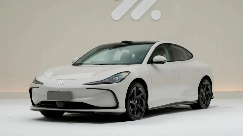 IM Motors L6: semi solid state battery, 900V hype and 1000 km range | AutoChina IM Motors L6