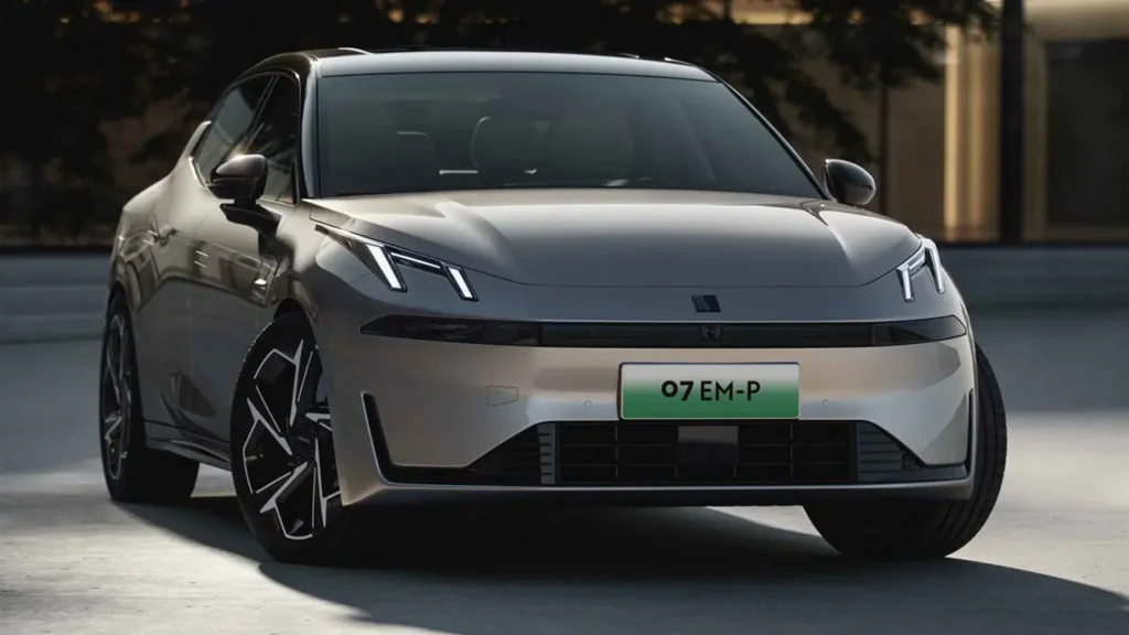 Lynk & Co 07 EM-P 2025