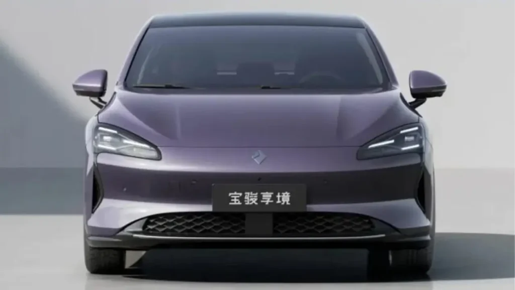 Baojun Xiang Jing flagship sedan