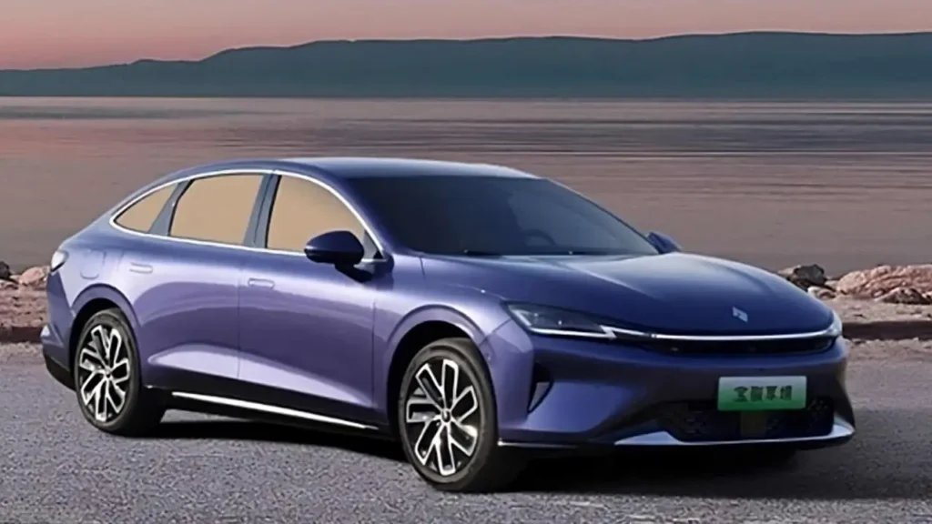 Baojun Xiang Jing flagship sedan