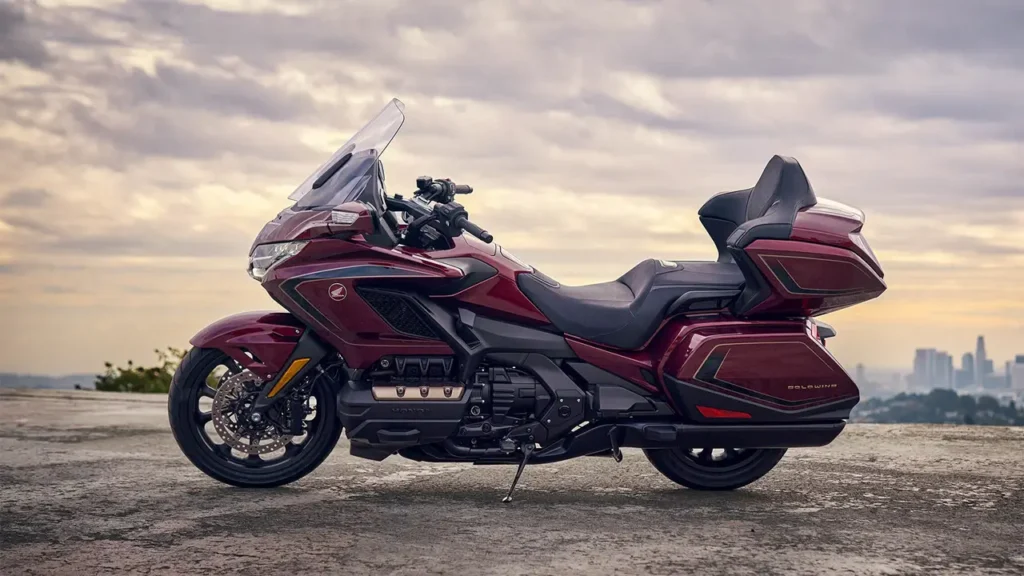 GWM Souo vs Honda Goldwing comparison