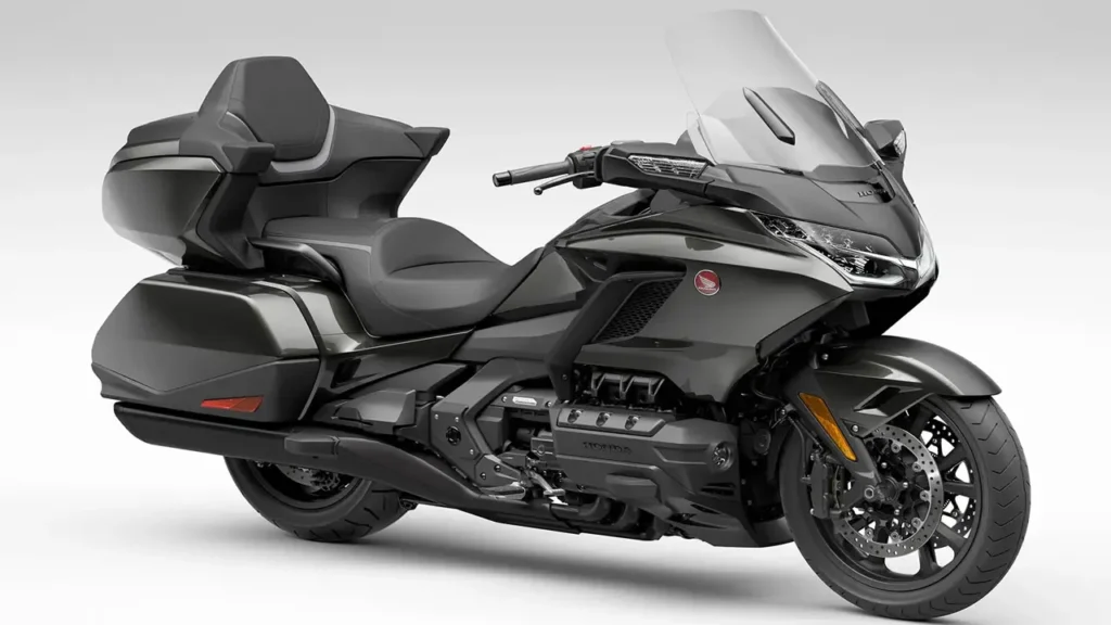 GWM Souo vs Honda Goldwing comparison