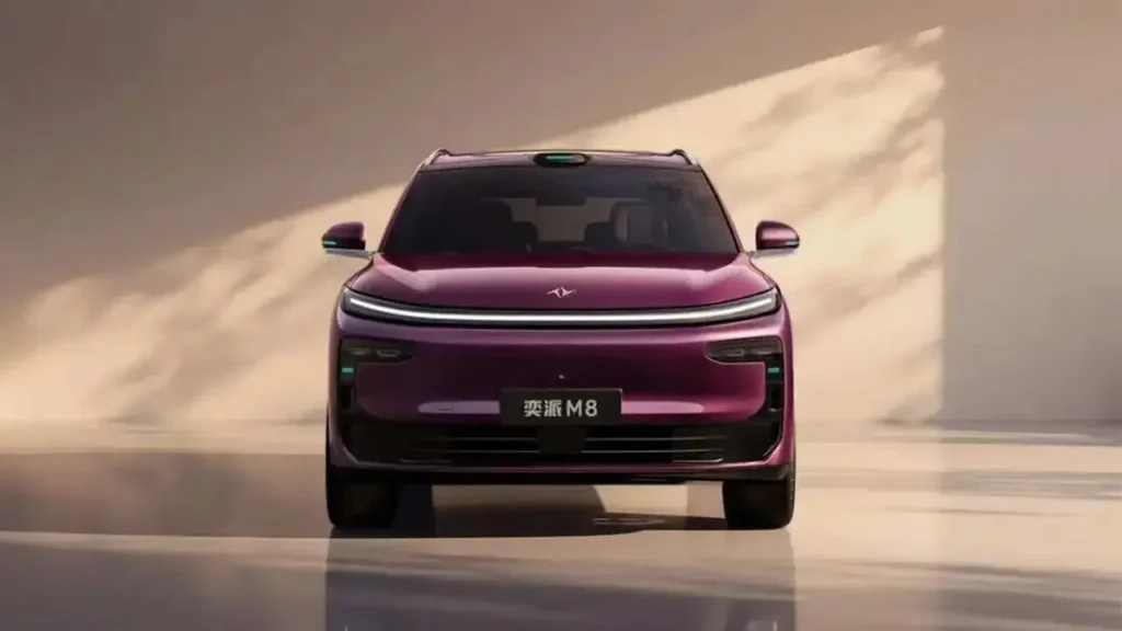 Dongfeng eπ M8